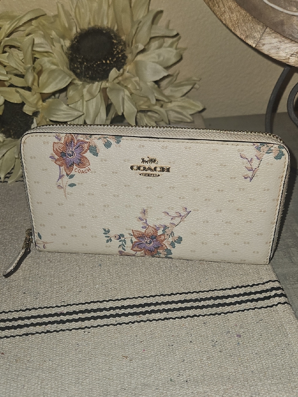Coach Cream Floral Zip Wallet with Gold Logo